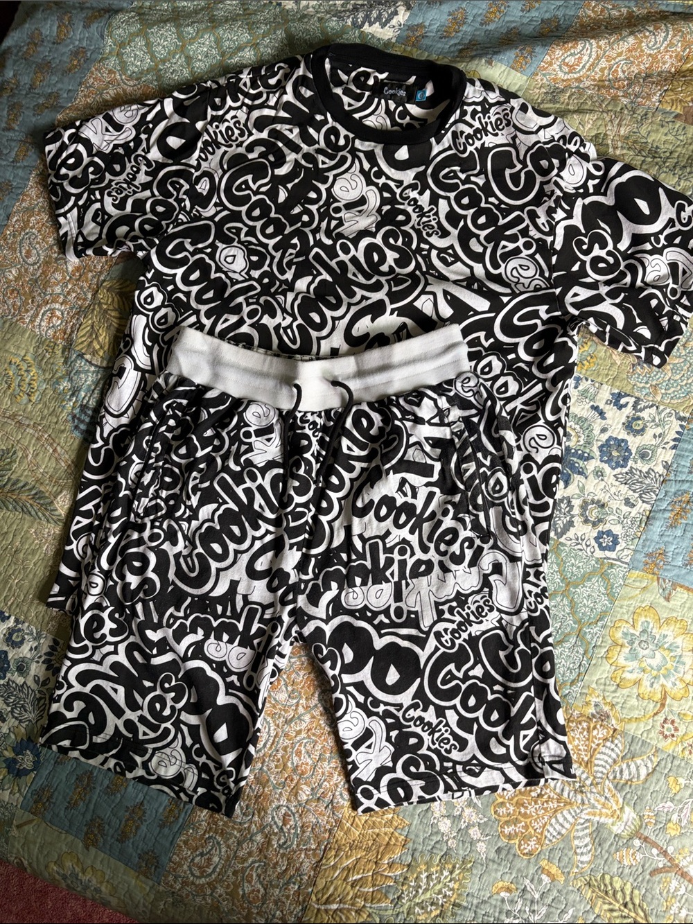 Trippy Cookies Black & White Graphic Men's Athletic Shorts- Large